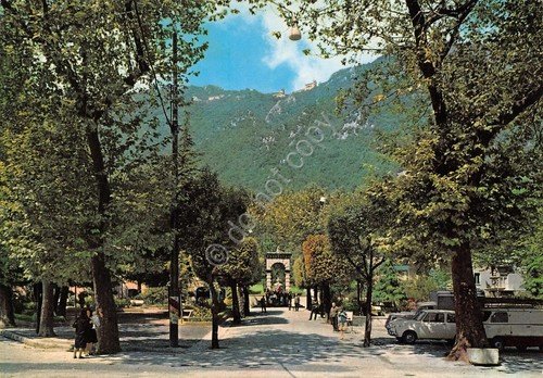 Cartolina Ospedaletto d' Alpinolo Piazza Vittorio Veneto 1974