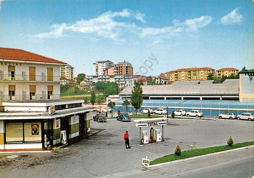 Cartolina Ovada Panorama parziale distributore benzina Total