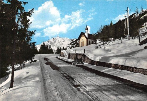 Cartolina Panoramica Zegna Chiesetta degli Alpini auto d'epoca 1962 (Biella)