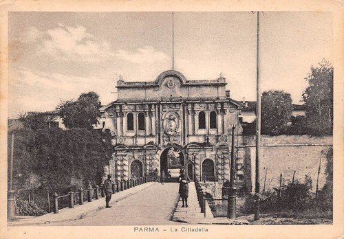 Cartolina Parma La Cittadella animata soldati | Immagine principale