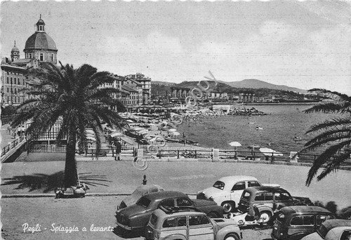 Cartolina Pegli Spiaggia a Levante panorama auto d'epoca