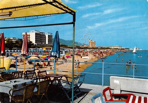 Cartolina Pesaro Spiaggia da terrazza 1964 | Immagine principale