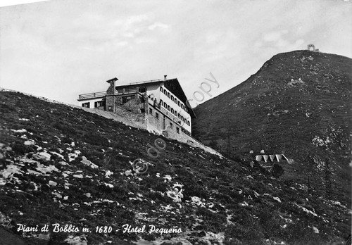 Cartolina Piani di Bobbio Hotel Pequeno 1957 grinze (Lecco)