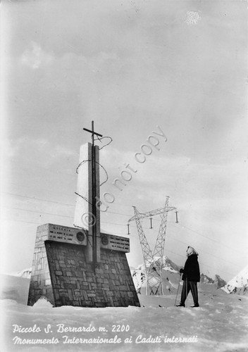 Cartolina Piccolo San Bernardo Monumento ai Caduti animata | Immagine principale