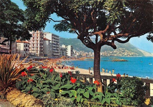 Cartolina Pietra Ligure Giardini e scorcio panoramico della spiaggia 1973 | Immagine Gallery 1