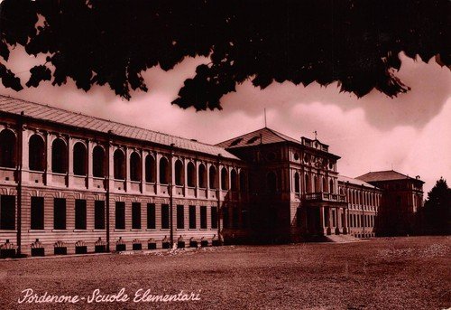 Cartolina Pordenone Scuole Elementari