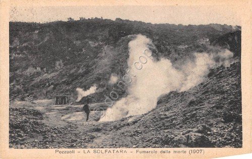 Cartolina Pozzuoli La Solfatara Fumarole della morte animata | Immagine principale