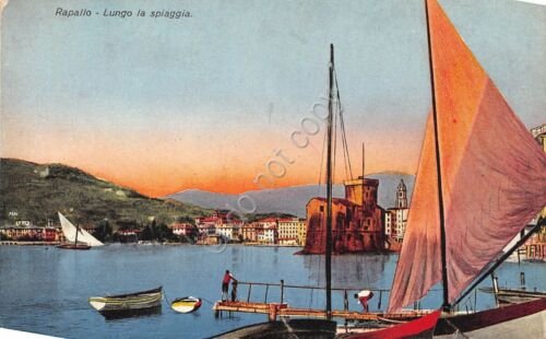 Cartolina Rapallo lungo la spiaggia illustrata anni '30