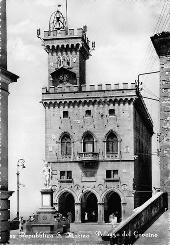 Cartolina Repubblica di San Marino Palazzo del Governo 1954