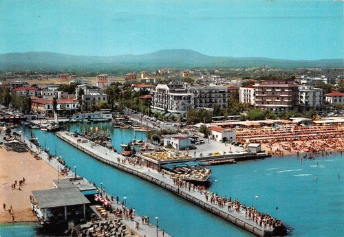 Cartolina Riccione darsena e molo Veduta aerea 1967 colorata edifici … | Immagine principale