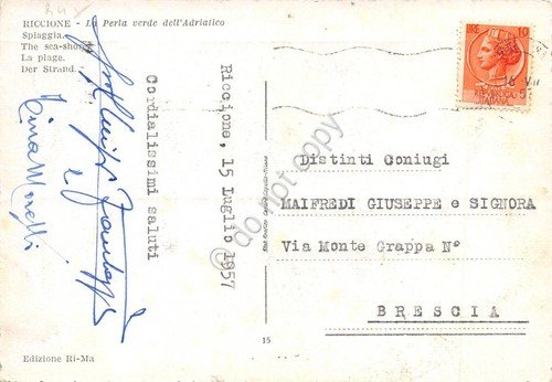 Cartolina Riccione spiaggia animata 1957 segnata