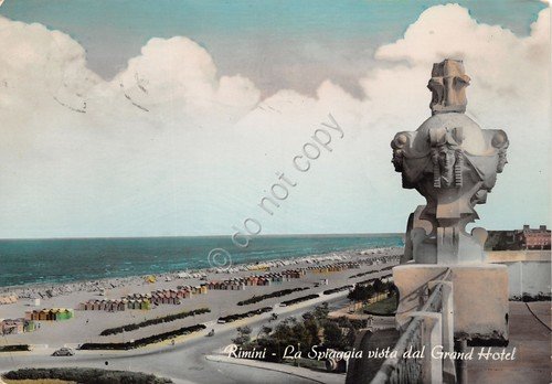 Cartolina Rimini la spiaggia vista da Grand Hotel 1957 | Immagine principale