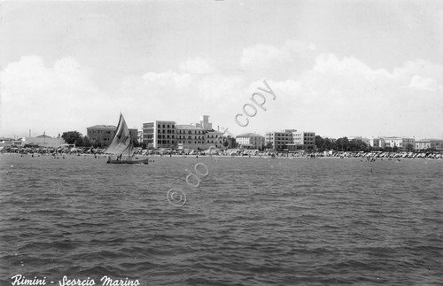 Cartolina Rimini Panorama dal mare spiaggia 1954 | Immagine principale