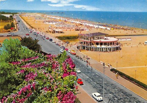 Cartolina Rimini panorama della spiaggia e stabilimenti 1970