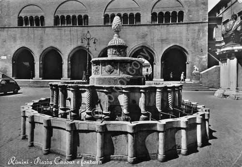 Cartolina Rimini Piazza Cavour e fontana 1960 | Immagine principale