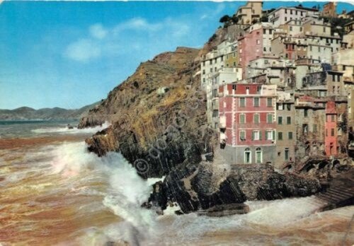Cartolina Riomaggiore mareggiata 1966 (La Spezia) | Immagine principale