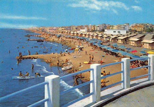 Cartolina Roma Lido Spiaggia di Ponente 1971 grinza centrale | Immagine principale