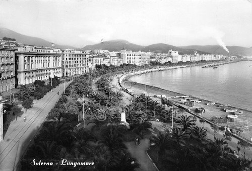 Cartolina Salerno Lungomare anni '50