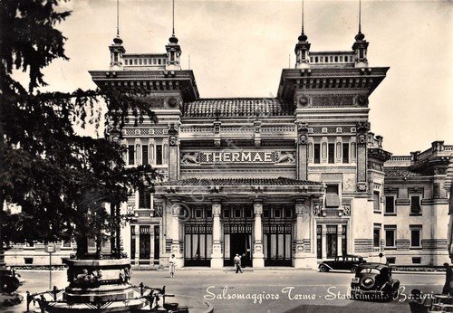 Cartolina Salsomaggiore Terme Stabilimento Berzieri entrata auto d'epoca 1957