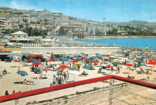 Cartolina Sanremo spiaggia stabilimenti balneari animata anni '90 | Immagine principale