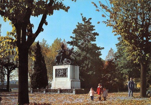 Cartolina Saronno Giardini Monumento ai Caduti animata | Immagine principale