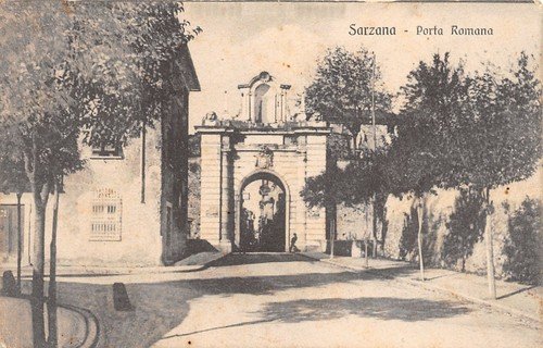 Cartolina Sarzana Porta Romana 1909
