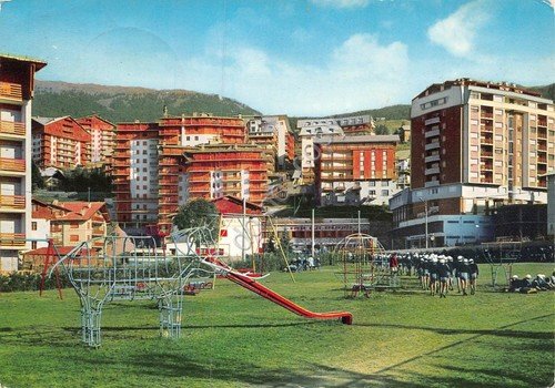 Cartolina Sauze D'Oulx Colonia Fiat giardino e giochi 1968 | Immagine principale
