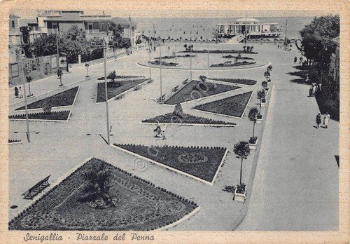 Cartolina Senigallia Piazzale del Penna animata 1941