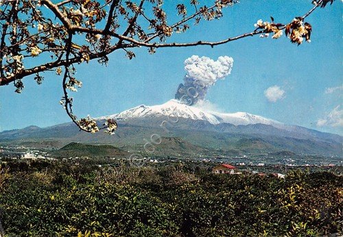 Cartolina Sicilia Etna in esplosione Timbro Etna Baita delle Guide …