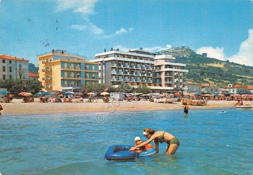 Cartolina Silvi Marina dal mare Grandi alberghi animata 1979 (Teramo) | Immagine principale