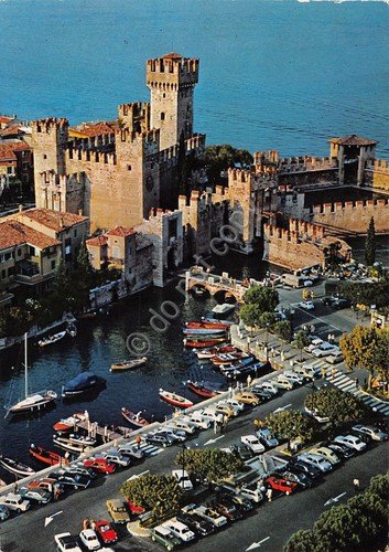 Cartolina Sirmione panorama aereo 1980 auto barche (Brescia) | Immagine principale