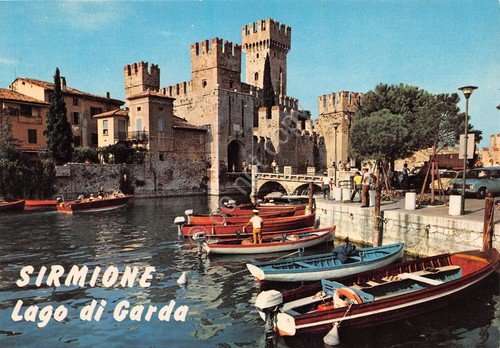 Cartolina Sirmione veduta barche (Brescia)