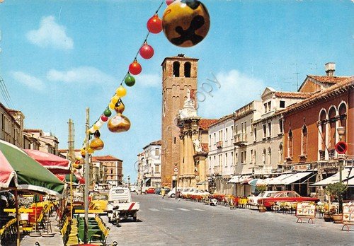 Cartolina Sottomarina Corso del Popolo bar negozi luminarie anni '80
