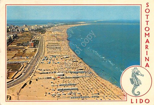Cartolina Sottomarina Lido Veduta aerea spiaggia 1972 | Immagine principale