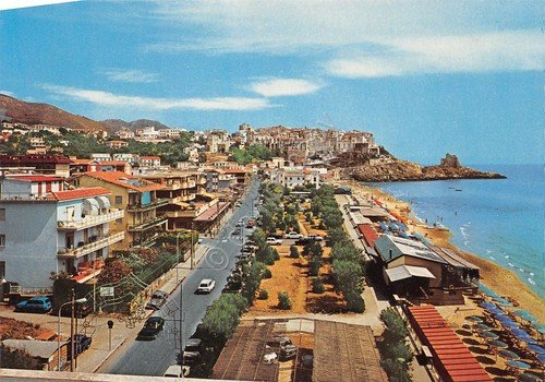 Cartolina Sperlonga Lungomare a Ponente stabilimenti balneari case anni '90 | Immagine principale