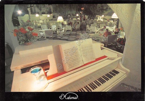 Cartolina Sperlonga Mahonia Piano Bar anni '90 | Immagine principale