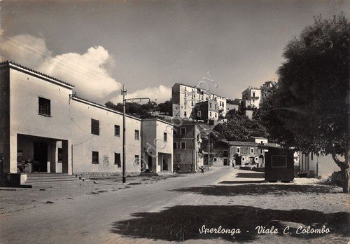 Cartolina Sperlonga Viale C. Colombo case anni '60 | Immagine principale