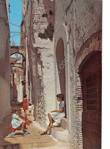 Cartolina Sperlonga vicolo città vecchia animata bambini anni '90 | Immagine principale