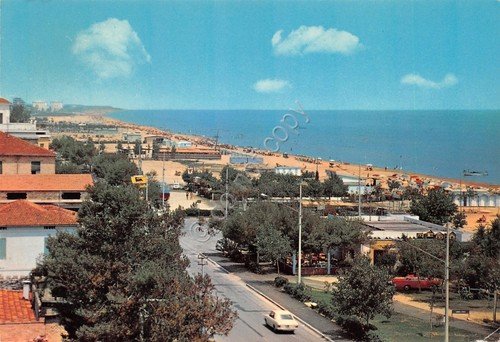 Cartolina Tortoreto Lido Lungomare e spiaggia 1970 Distributore Agip | Immagine Gallery 1
