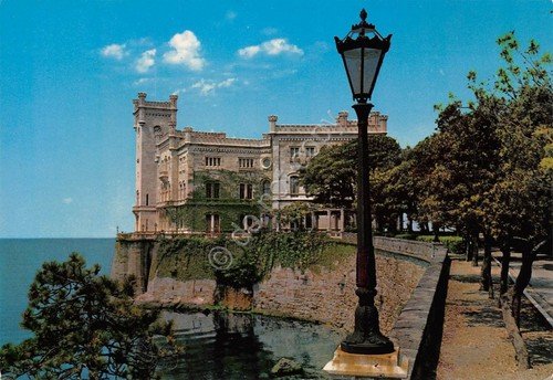 Cartolina Trieste Entrata al Parco di Miramare | Immagine principale