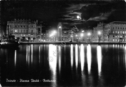 Cartolina Trieste Piazza Unità Notturno 1961