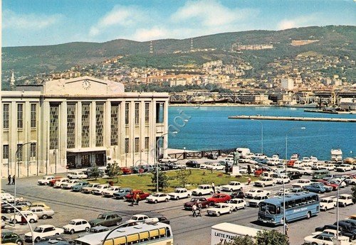Cartolina Trieste Stazione Marittima auto d'epoca | Immagine principale