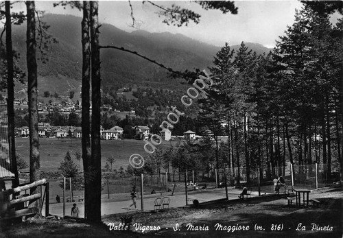 Cartolina Val Vigezzo S. Maria Maggiore campo da tennis 1958