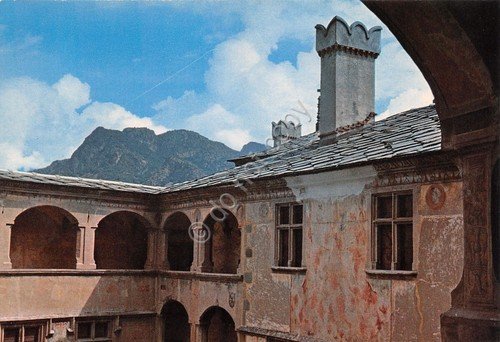 Cartolina Valle d'Aosta Castello d' Issogne scorcio dell'interno