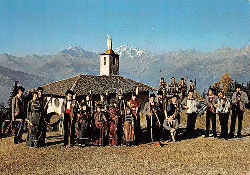 Cartolina Valle d'Aosta La gaie famille de Charvensod suonatori gruppo … | Immagine principale