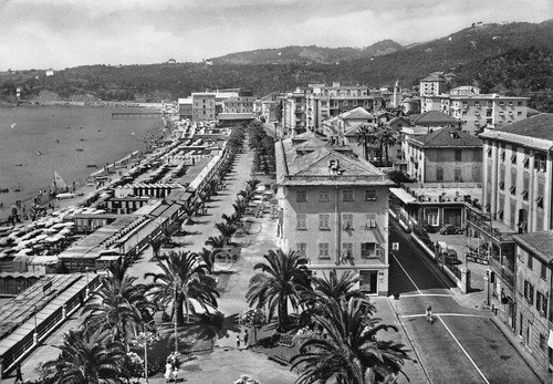 Cartolina Varazze Hotel Delfino Lungomare a ponente