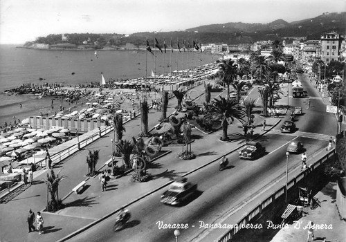 Cartolina Varazze panorama verso Punta d'Aspera auto lungomare spiaggia 1961 | Immagine principale