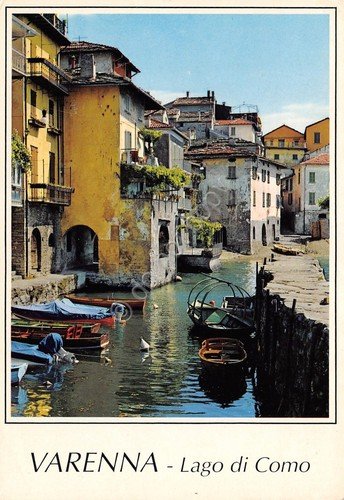 Cartolina Varenna Lago di Como scorcio del paese 1993