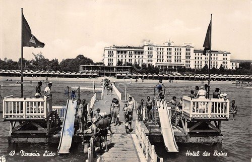 Cartolina Venezia Lido Hotel Des Bains animata 1955 sporca di …
