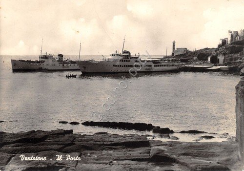 Cartolina Ventotene Porto navi in porto anni '60